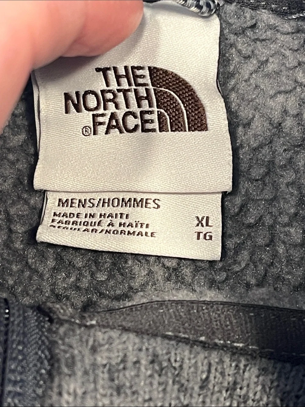The North Face Mens XL Gray Sweater Fleece Quarter Zip Pullover Chest Pocket